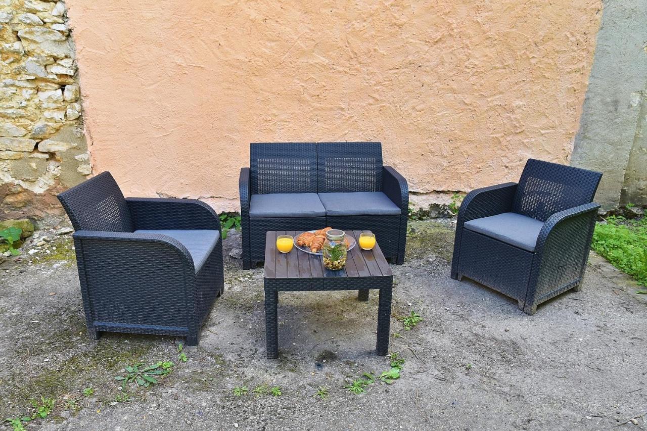 Secret Garden - Duplex Moderne - Jardin - Netflix - Apartamento Provins Exterior foto